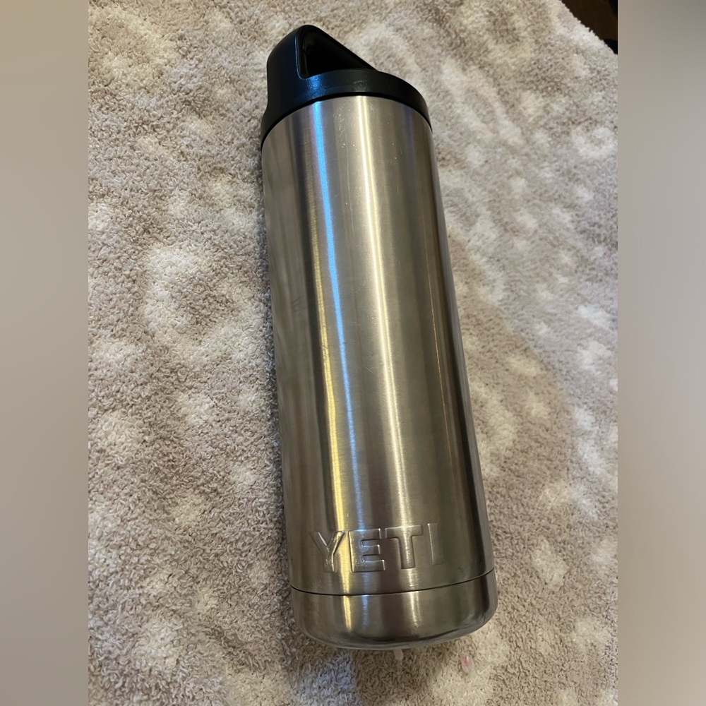 Yeti  Water bottle